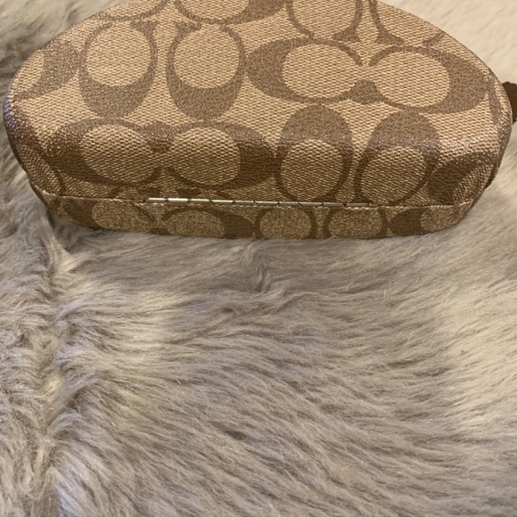 Coach Sunglasses Case with Cleaning Cloth - Picture 2 of 5
